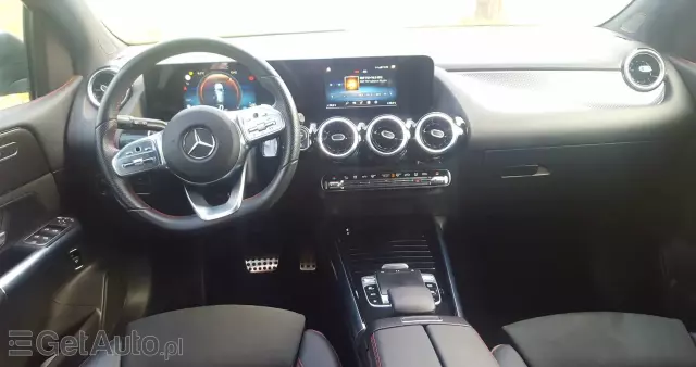 MERCEDES-BENZ Klasa B 180 d 7G-DCT AMG Line