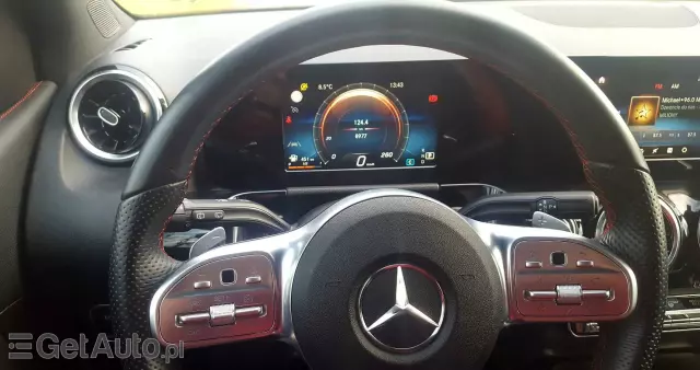 MERCEDES-BENZ Klasa B 180 d 7G-DCT AMG Line