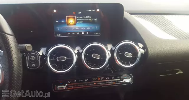 MERCEDES-BENZ Klasa B 180 d 7G-DCT AMG Line