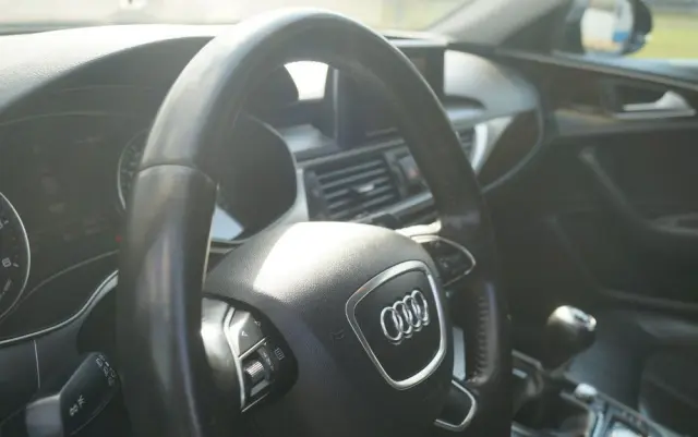 AUDI A6 Limousine 
