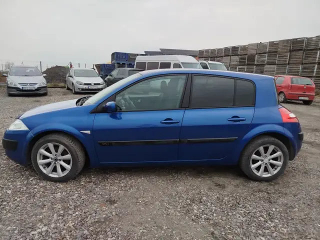 RENAULT Megane 