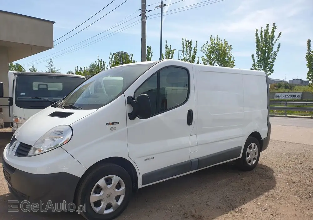 RENAULT Trafic 