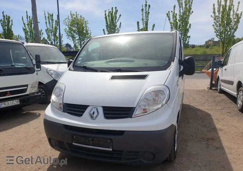 RENAULT Trafic 