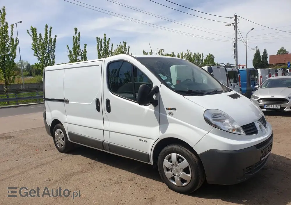 RENAULT Trafic 