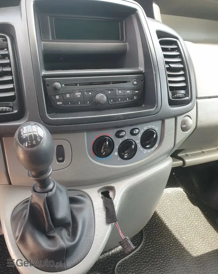 RENAULT Trafic 