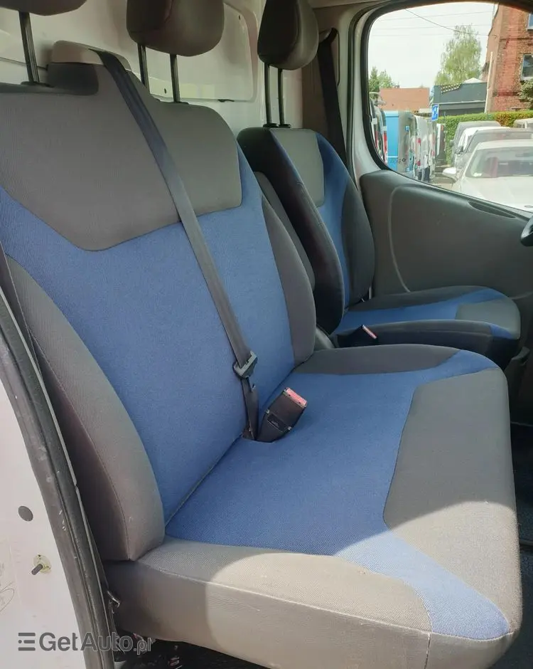 RENAULT Trafic 