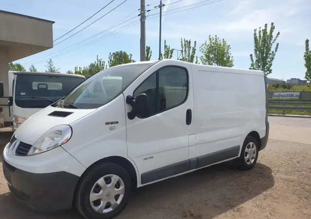 RENAULT Trafic 