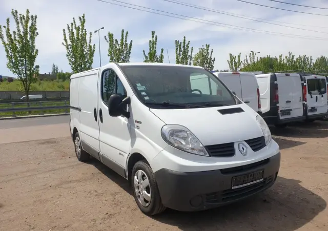 RENAULT Trafic 