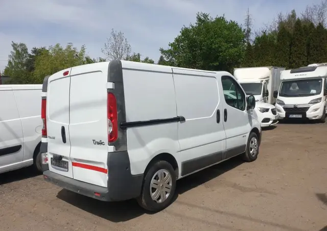RENAULT Trafic 
