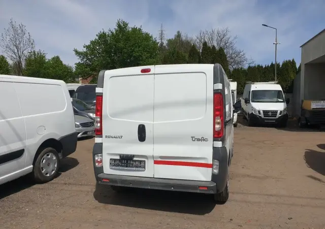RENAULT Trafic 