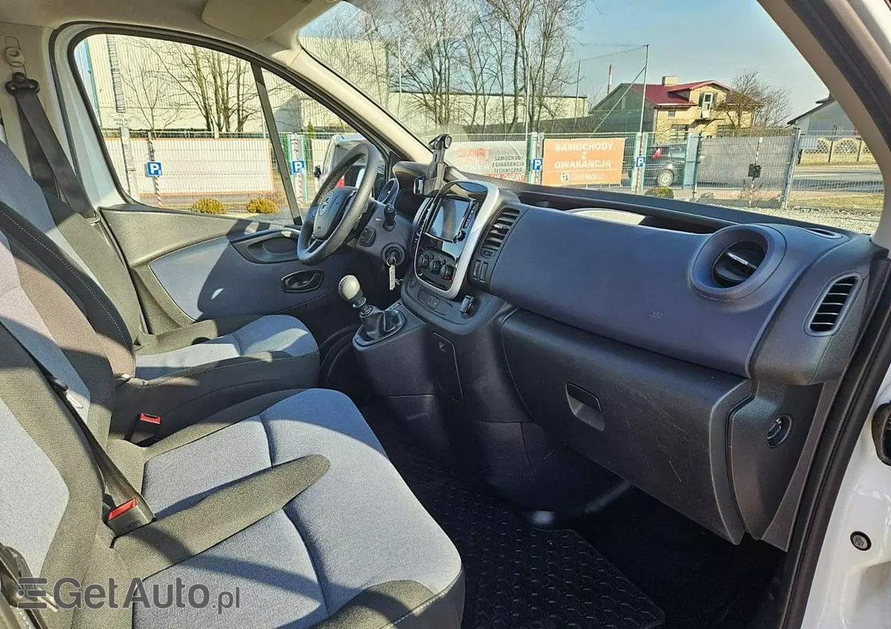 OPEL Vivaro 