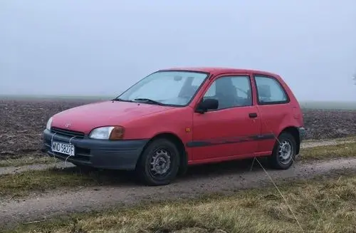 TOYOTA Starlet 
