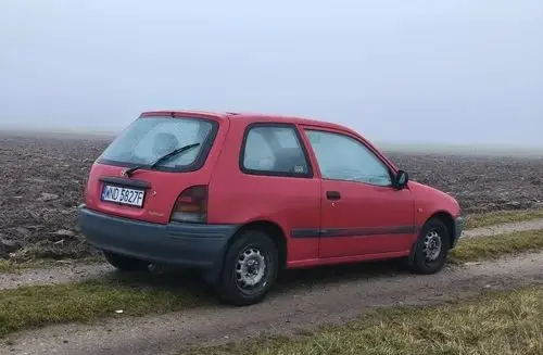 TOYOTA Starlet 
