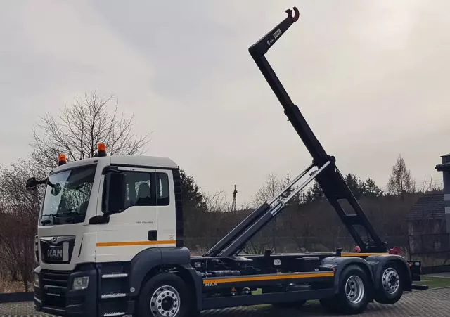 MAN TGS 26.420 E6 HAKOWIEC HS20 6x2 3-OSIE 