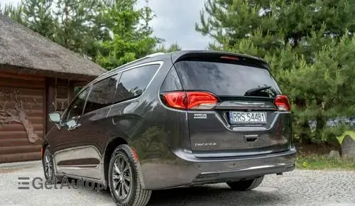 CHRYSLER Pacifica 
