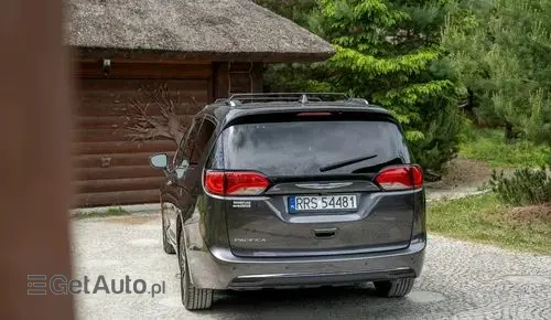 CHRYSLER Pacifica 