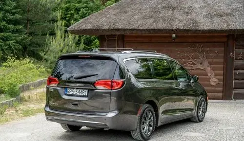 CHRYSLER Pacifica 
