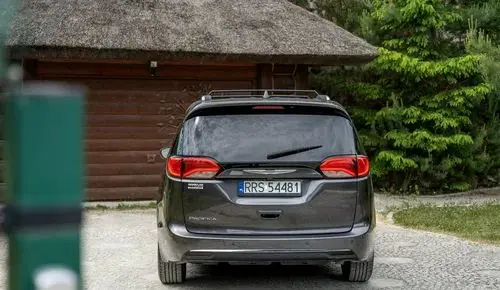 CHRYSLER Pacifica 
