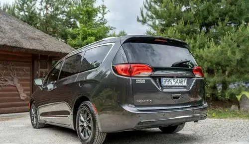 CHRYSLER Pacifica 