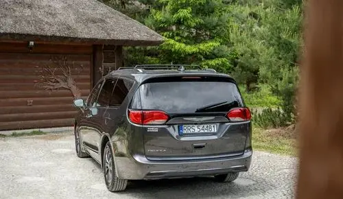 CHRYSLER Pacifica 