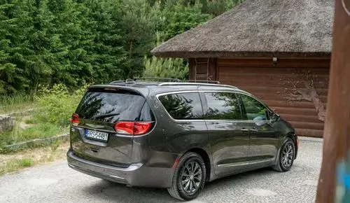 CHRYSLER Pacifica 
