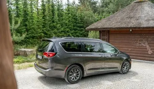 CHRYSLER Pacifica 