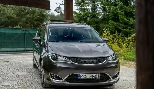 CHRYSLER Pacifica 