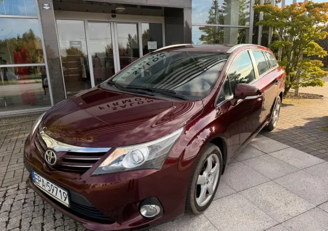 TOYOTA Avensis 1.8 Multidrive S Executive