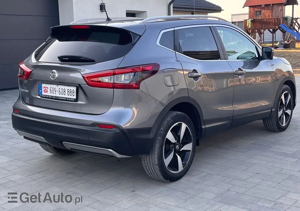 NISSAN Qashqai 1.6 dCi Xtronic TEKNA+
