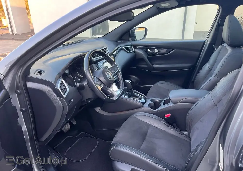 NISSAN Qashqai 1.6 dCi Xtronic TEKNA+