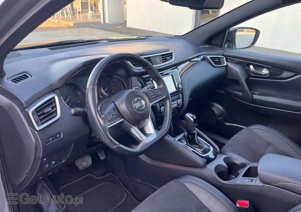 NISSAN Qashqai 1.6 dCi Xtronic TEKNA+