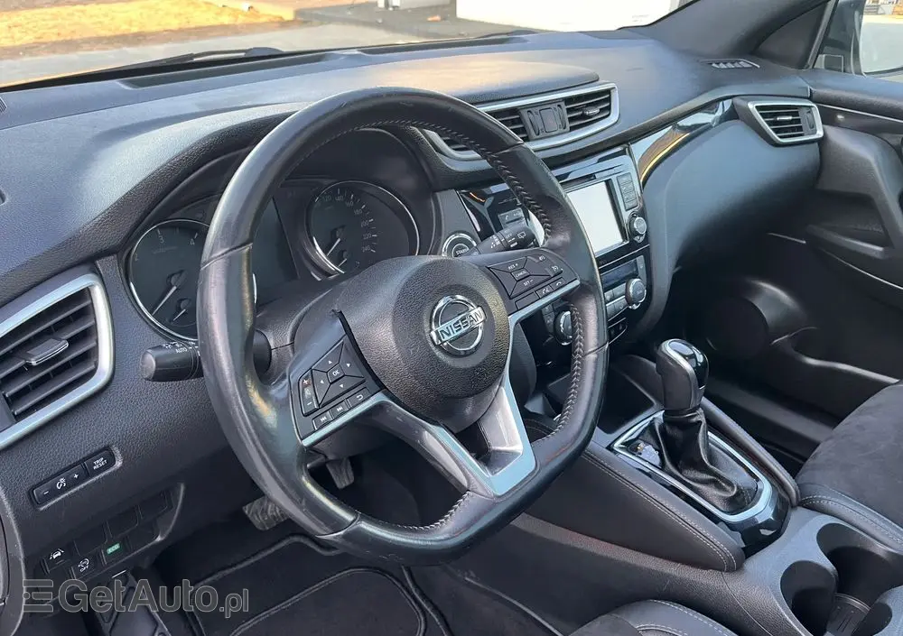 NISSAN Qashqai 1.6 dCi Xtronic TEKNA+