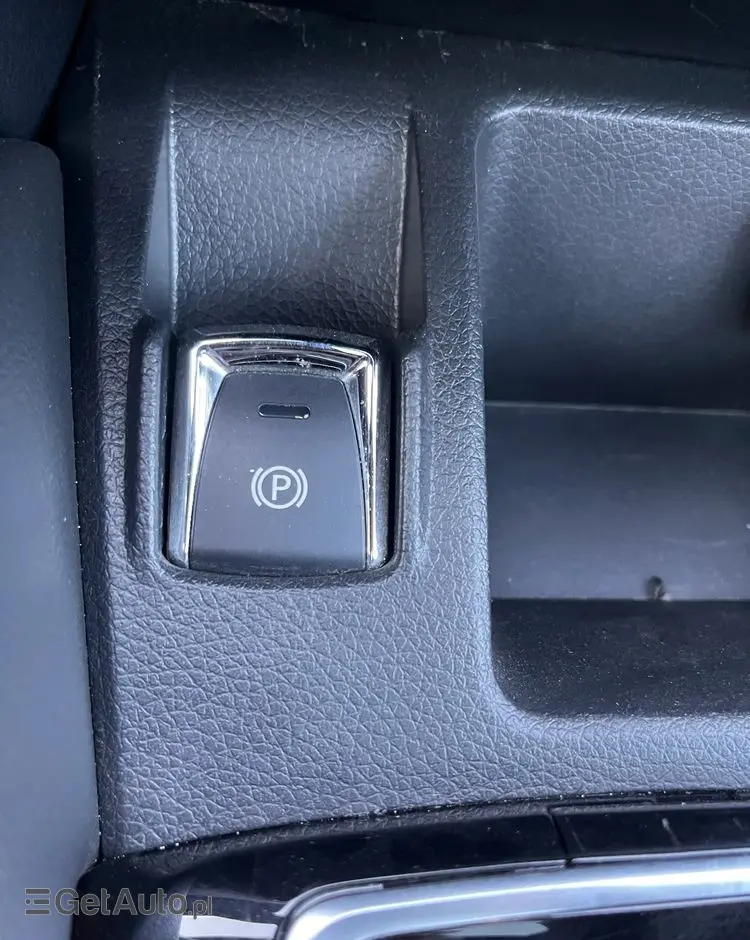 NISSAN Qashqai 1.6 dCi Xtronic TEKNA+