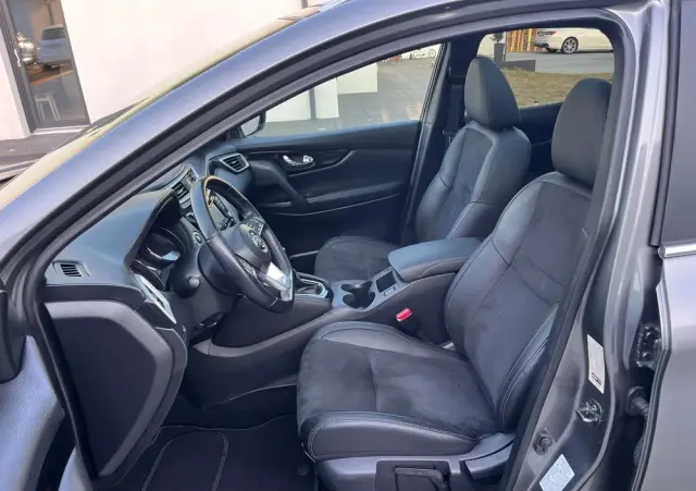 NISSAN Qashqai 1.6 dCi Xtronic TEKNA+