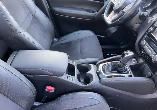 NISSAN Qashqai 1.6 dCi Xtronic TEKNA+