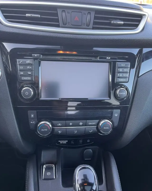 NISSAN Qashqai 1.6 dCi Xtronic TEKNA+