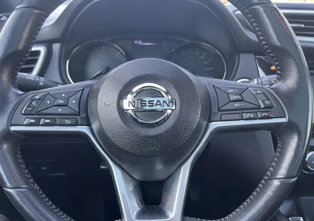 NISSAN Qashqai 1.6 dCi Xtronic TEKNA+