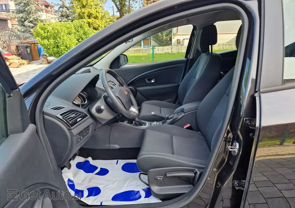 RENAULT Megane 1.6 16V 100 TomTom Edition