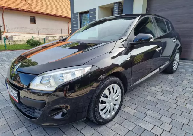 RENAULT Megane 1.6 16V 100 TomTom Edition