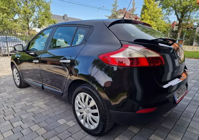 RENAULT Megane 1.6 16V 100 TomTom Edition