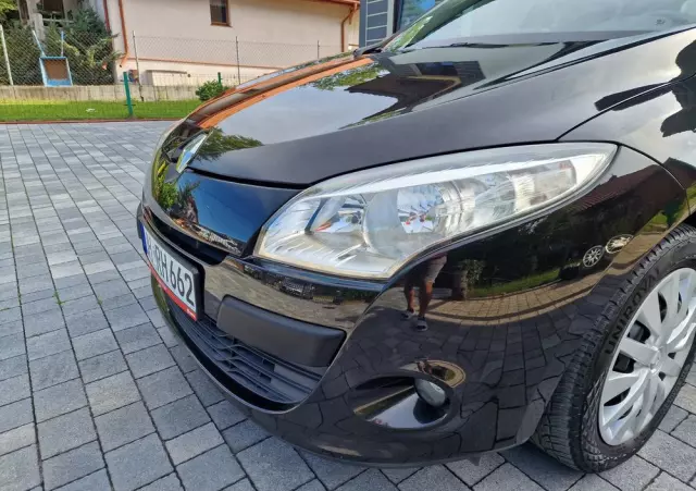 RENAULT Megane 1.6 16V 100 TomTom Edition