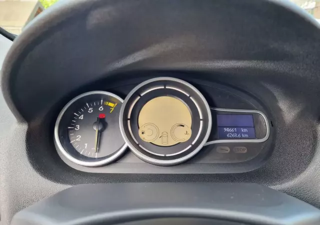 RENAULT Megane 1.6 16V 100 TomTom Edition