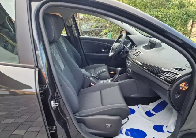 RENAULT Megane 1.6 16V 100 TomTom Edition