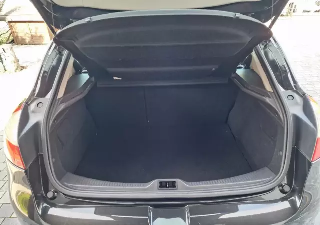 RENAULT Megane 1.6 16V 100 TomTom Edition