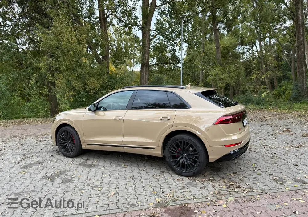 AUDI SQ8 