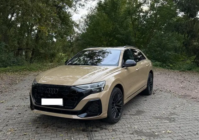 AUDI SQ8 