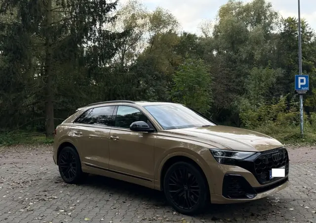 AUDI SQ8 