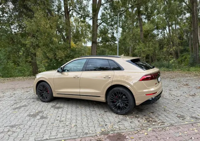 AUDI SQ8 