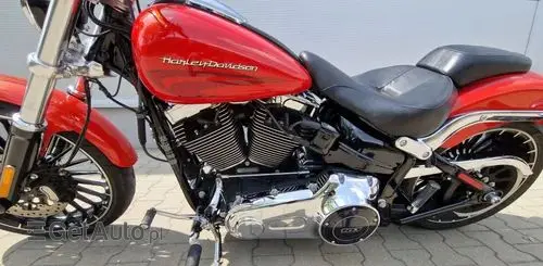 HARLEY-DAVIDSON FXSB Breakout 