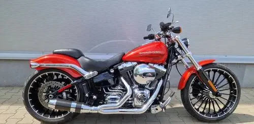 HARLEY-DAVIDSON FXSB Breakout 